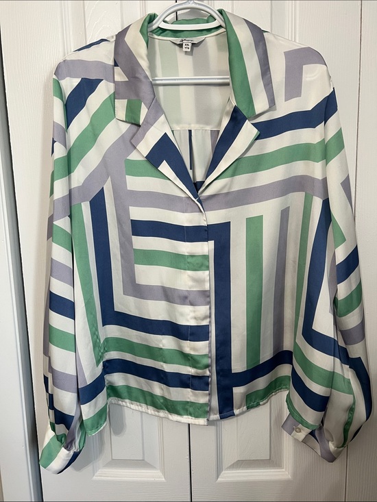 Reitmans Tops - Reitmans Striped Button-Up Top in White, Navy & Green - XXL